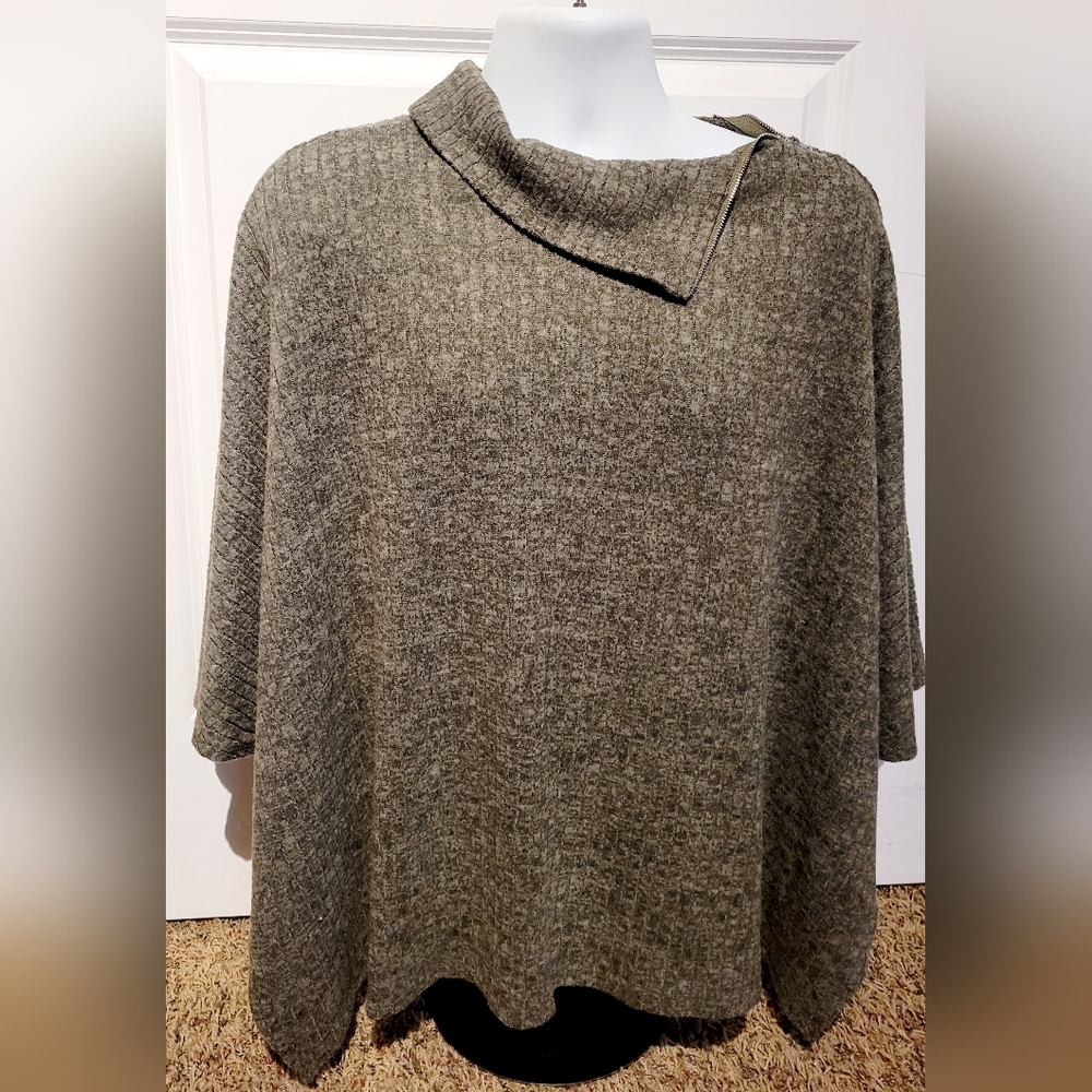 NWT **SET Dear Scarlett Women's Green Sweater Pant Set